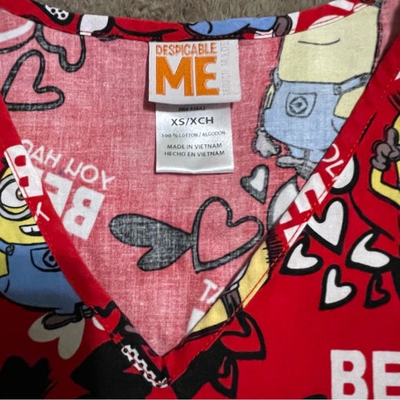 Women’s‎ Despicable Me Scrub Top Minion Size XS - Picture 3 of 8